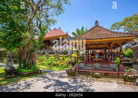 Blick auf den Palast von Ubud, den Tempel Puri Saren Agung, Ubud, Kabupaten Gianyar, Bali, Indonesien, Südostasien, Asien Stockfoto