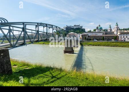 Mozartsteg in der Stadt Salzburg, Osterreich Stockfoto