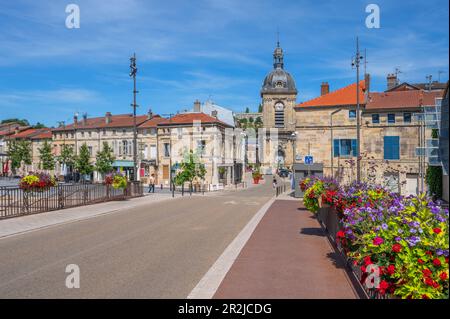 Pont Notre-Dame in Bar-le-Duc mit der Eglise Notre Dame, Maas, Lothringen, Grand Est, Elsass-Champagne-Ardenne-Lothringen, Frankreich Stockfoto