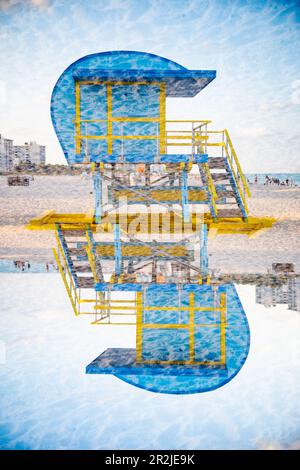 Blauer Rettungsschwimmturm in South Miami Beach, Florida Stockfoto