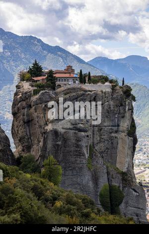 Kloster der Heiligen Dreifaltigkeit in Meteora, Kastraki, Thessalien, Griechenland, Europa Stockfoto