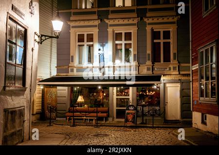 Abendstimmung in der Hollendergatan in Bergen, UNESCO-Weltkulturerbe, Hordaland, Norwegen, Europa Stockfoto