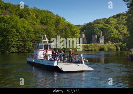 Ruhrtal bei Witten, Fähre zur Burg Hardenstein, Ruhr, Nordrhein-Westfalen, Deutschland Stockfoto