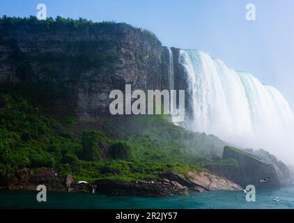 Klippe in der Nähe der Horseshoe Falls in Niagara Falls, Ontraio Stockfoto