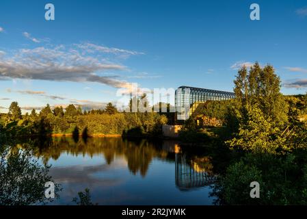 Glasgewölbe des Arktikum, Museum im Zentrum von Rovaniemi, Finnland. Stockfoto