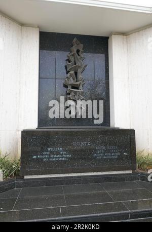 Los Angeles, Kalifornien, USA 18. Mai 2023 Producer Studio Executive William Goetz Grave Sarcophagus in Hillside Memorial Park am 18. Mai 2023 in Culver City, Los Angeles, Kalifornien, USA. Foto: Barry King/Alamy Stock Photo Stockfoto