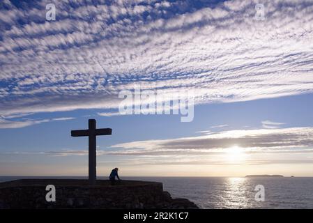 Wilde Küstenlandschaft in Peniche, Atlantischer Ozean, Estremadura, Portugal. Stockfoto