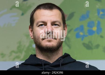 Turin, Italien. 19. Mai 2023. Alessandro Cattelan ist Gast der Turin Buchmesse 2023. Kredit: Marco Destefanis/Alamy Live News Stockfoto