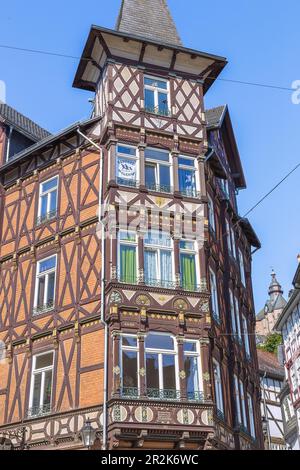 Marburg an der Lahn; Marktplatz; Markt; Fachwerkhaus an der Ecke Nikolaistraße Stockfoto