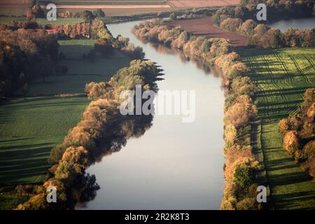 Die Weser an der Porta Westfalica im Morgenlicht, Nordrhein-Westfalen, Deutschland, Europa Stockfoto