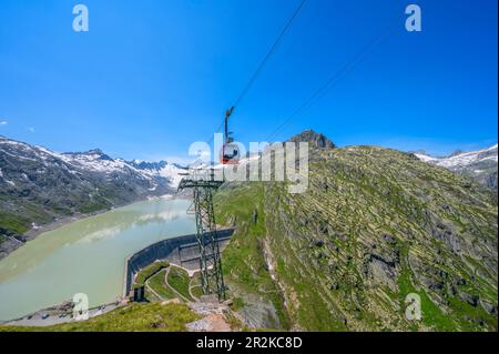 Neue Oberaarbahn mit Oberaar-Talsperre und Oberaar-Gletscher, nahe Grimselpass, Berner Oberland, Kanton Bern, Schweiz Stockfoto