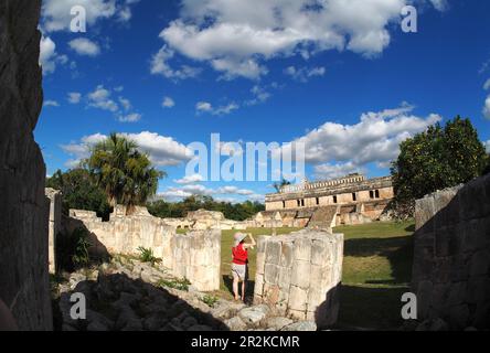 Maya-Ausgrabung von Kabah in Ruta Puuc, Yucatan, Mexiko c. HERR: Andrea Seifert Stockfoto