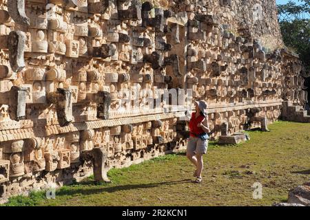 Maya-Ausgrabung von Kabah in Ruta Puuc, Yucatan, Mexiko c. HERR: Andrea Seifert Stockfoto