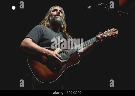 TURIN, ITALIEN: Der Weiße Büffel (Bühnenname des amerikanischen Musikers und Sänger-Songwriter Jake Smith) tritt live auf der Bühne der CAP10100 in Turin auf, für die „Year of the Dark Horse“-Tour Stockfoto