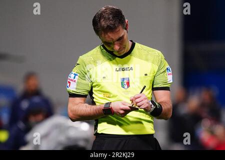 Reggio Emilia, Italien. 19. Mai 2023. Alberto Santoro (Schiedsrichter) während der italienischen Meisterschaft ein Fußballspiel zwischen US Sassuolo und AC Monza am 19. Mai 2023 im Mapei-Stadion in Reggio Emilia, Italien - Photo Morgese-Rossini/DPPI Credit: DPPI Media/Alamy Live News Stockfoto