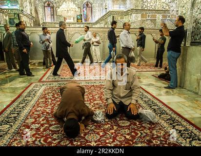 Im Inneren Von Shah Cheragh... Stockfoto