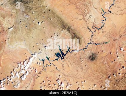 Die Dürre am Lake Powell zeigt einen verringerten Wasserstand, Lake Powell, Colorado River in Utah und Arizona Stockfoto