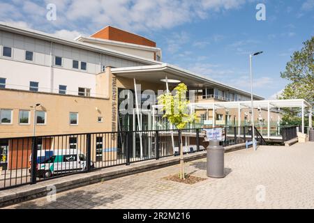 Der Eingang zum Queen Mary's Hospital, Roehampton, London, Großbritannien Stockfoto