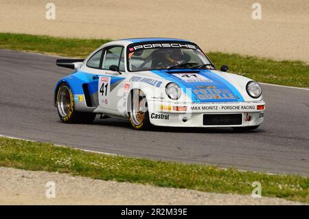 Mugello Historic Classic, 25. April 2014 - PORSCHE 911 RSR - 1976 km gefahren von Laurent LALMAND während des Trainings auf dem Mugello Circuit, Italien. Stockfoto