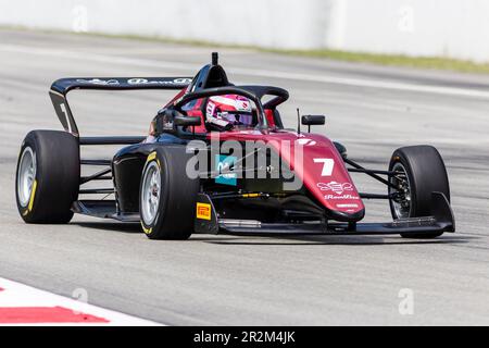 20. Mai 2023; Circuit de Barcelona-Catalunya, Barcelona, Katalonien, Spanien: 6 Stunden Barcelona, Tag 1; Lena Buhler (CHE) mit der Formel-1-Akademie Tatuus Automobili Stockfoto