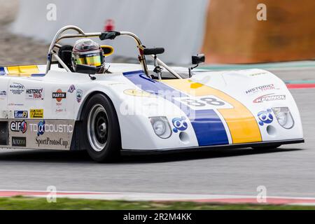 20. Mai 2023; Circuit de Barcelona-Catalunya, Barcelona, Katalonien, Spanien: 6 Stunden Barcelona, Tag 1; Eric Baumard (FRA) und Olivier Huez (FRA) konkurrieren mit ihrer Wassermann Racing Lola T492 Stockfoto