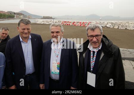 Neapel, Italien. 20. Mai 2023. Die von den Gewerkschaften CGIL CISL UIL organisierte Demonstration findet in Neapel statt, mit dem Thema "für eine Saison der Arbeit und Rechte", in der Maurizio Landini, Luigi Sbarra und Pier Paolo Bombardieri Credit: Independent Photo Agency/Alamy Live News vertreten sind Stockfoto