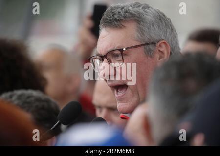 Neapel, Italien. 20. Mai 2023. Die von den Gewerkschaften CGIL CISL UIL organisierte Demonstration findet in Neapel statt, mit dem Thema "für eine Saison der Arbeit und Rechte", in der Maurizio Landini, Luigi Sbarra und Pier Paolo Bombardieri Credit: Independent Photo Agency/Alamy Live News vertreten sind Stockfoto