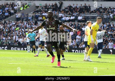 London, Großbritannien. 20. Mai 2023. TOR Yoane Wissa vom FC Brentford erzielt beim Spiel der Spurs gegen Brentford Premier League im Tottenham Hotspur Stadium London das dritte Tor. Kredit: MARTIN DALTON/Alamy Live News Stockfoto