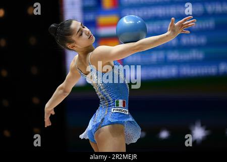 Milli Gimnastika rena, Baku, Aserbaidschan, 18. Mai 2023, RAFFAELI Sofia (ITA)-Ball während der Europameisterschaft in Rhythmic Gymnastics – Senioren-Indiv Stockfoto