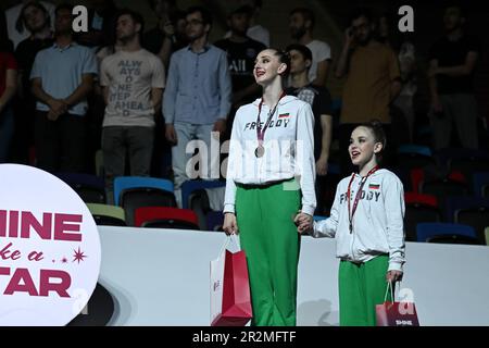 Milli Gimnastika rena, Baku, Aserbaidschan, 18. Mai 2023, Rund um die Medaillenverleihung Gold KALEYN Boryana (BUL) Bronze NIKOLOVA Stiliana (BUL) während EUR Stockfoto