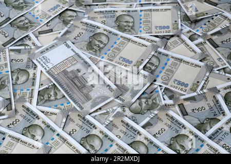 16. Mai 2023, Pune, Indien, indische Währung 500 Rupien-Banknoten, geschäftlicher Hintergrund indisches Wirtschaftsfinanzkonzept. Stockfoto