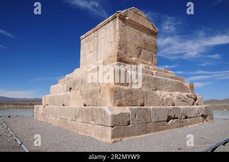 Pasargad, das sich in der iranischen Stadt Shiraz und der Hauptstadt der Achämenid-Dynastie befindet, wurde vor etwa 2500 Jahren gegründet. Stockfoto