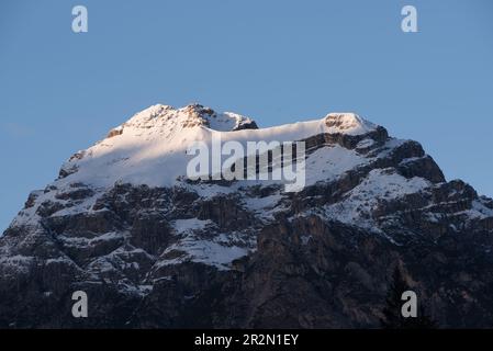 Panorama delle montagne delle dolomiti al tramonto, tre cime patrimonio unesco Stockfoto