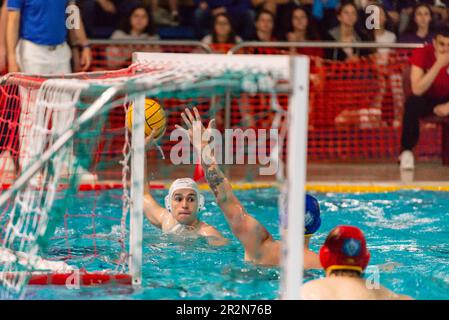 Florenz, Italien. 20. Mai 2023. Matteo Calamai (Rari Nantes Florentia) während der Playoff - RN Florentia vs Brescia Waterpolo, Serie A2 in Florenz, Italien, Mai 20 2023 Kredit: Independent Photo Agency/Alamy Live News Stockfoto