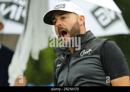 Rochester, Usa. 20. Mai 2023. Stephan Jaeger aus Deutschland reagiert, nachdem er in der dritten Runde der PGA-Meisterschaft 2023 im Oak Hill Country Club in Rochester, New York, am Samstag, den 20. Mai 2023 seinen Abschlag links auf das 6.-Loch geschossen hat. Foto: Aaron Josefczyk/UPI Credit: UPI/Alamy Live News Stockfoto