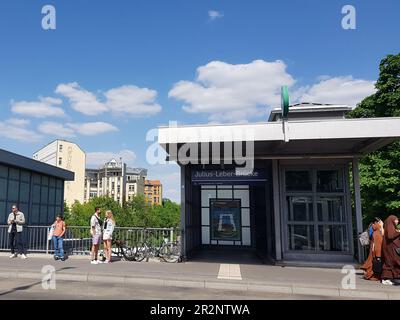 Uber die Julius-Leber-Brücke in Berlin-Schöneberg Stockfoto