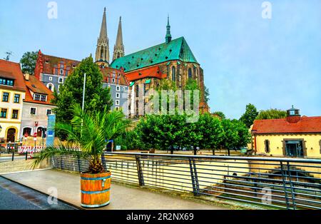 Pfarrkirche St. Peter und Paul über dem Fluss Neisse in Gorlitz Stockfoto