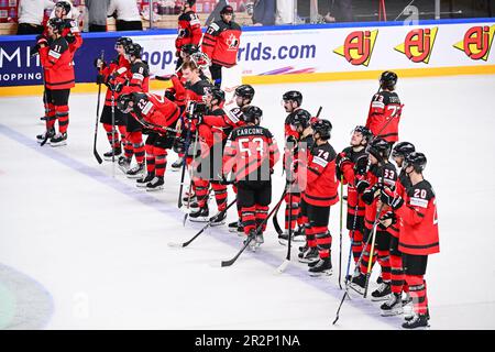 Riga, Lettland. 20. Mai 2023. Spieler aus Kanada nach der IIHF-Eishockey-Weltmeisterschaft, Gruppe B Spiel Kanada gegen die Schweiz in Riga, Lettland, 20. Mai 2023. Kredit: David Tanecek/CTK Photo/Alamy Live News Stockfoto