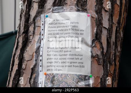 Rom, Italien. 20. Mai 2023. Schild mit Informationen über das Konzert von Bruce Springsteen im Circus Maximus in Rom (Foto: Matteo Nardone/Pacific Press/Sipa USA) Guthaben: SIPA USA/Alamy Live News Stockfoto