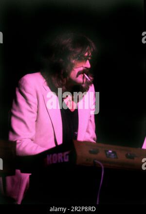 Der englische Keyboardist Jon Lord trat 1981 bei einem privaten Konzert im The Venue in London auf. Stockfoto