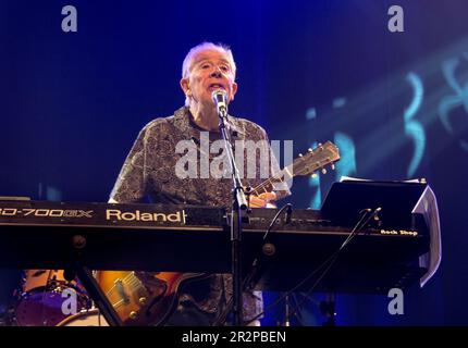 Englischer Bluesman John Mayall, OBE, Auftritt beim Avignon Blues Festival, Frankreich, am 16. Oktober 2015. Stockfoto