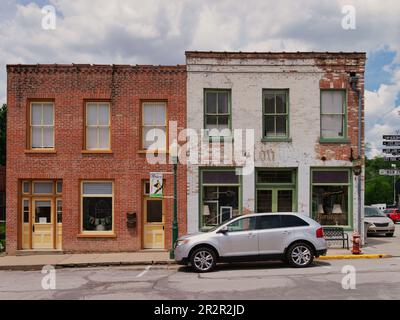 Weston, Missouri - 18. Mai 2023: Downtown Main Street in Weston, MO Stockfoto