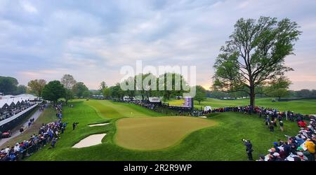 Rochester, USA. 20. Mai 2023. Blick auf das 18. Loch während der dritten Runde der PGA Championship 2023 im Oak Hill Country Club in Rochester, New York, am Samstag, den 20. Mai 2023. Foto: Aaron Josefczyk/UPI Credit: UPI/Alamy Live News Stockfoto