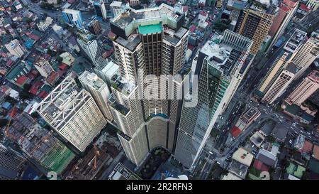 Trump Tower & Gramercy Residences aus der Vogelperspektive, höchste Hochhäuser auf den Philippinen, Makati Wolkenkratzer Skyline, Metro Manila, Südostasien Stockfoto