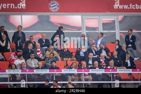 Munic, Deutschland. 20. Mai 2023. Franck Ribery, Arjen Robben, Karl-Heinz Rummenigge, Uli Hoeneß, Präsident Herbert Hainer (München), Sportdirektor Hasan Salihamidzic (München), Manager Oliver Kahn (München) FC Bayern München - RB Leipzig 20.05.2023 Kredit: Moritz Muller/Alamy Live News Stockfoto