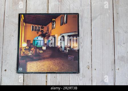 Das Eagles 1976 und das fünfte Album Hotel California, das nicht überraschenderweise den Track Hotel California enthielt Stockfoto