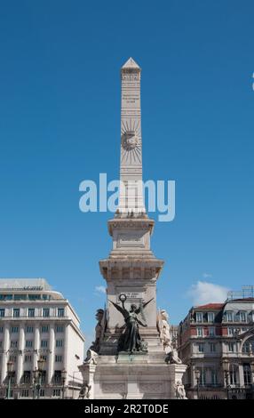 Obelisk auf dem Restaurerplatz auf der Avenida da Liberdade, Lissabon, Portugal Stockfoto