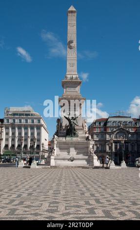 Obelisk auf dem Restaurerplatz auf der Avenida da Liberdade, Lissabon, Portugal Stockfoto