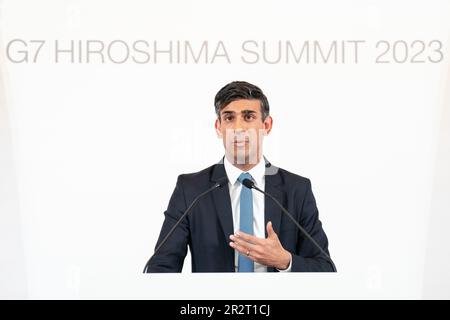 Premierminister Rishi Sunak hält am Ende des G7-Gipfels in Hiroshima, Japan, eine Pressekonferenz ab. Foto: Sonntag, 21. Mai 2023. Stockfoto