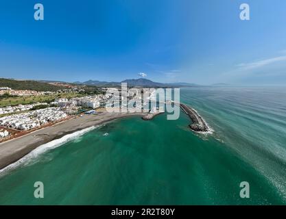 Duquesa oder Burgstrand an der Küste von Manilva, Andalusien Stockfoto